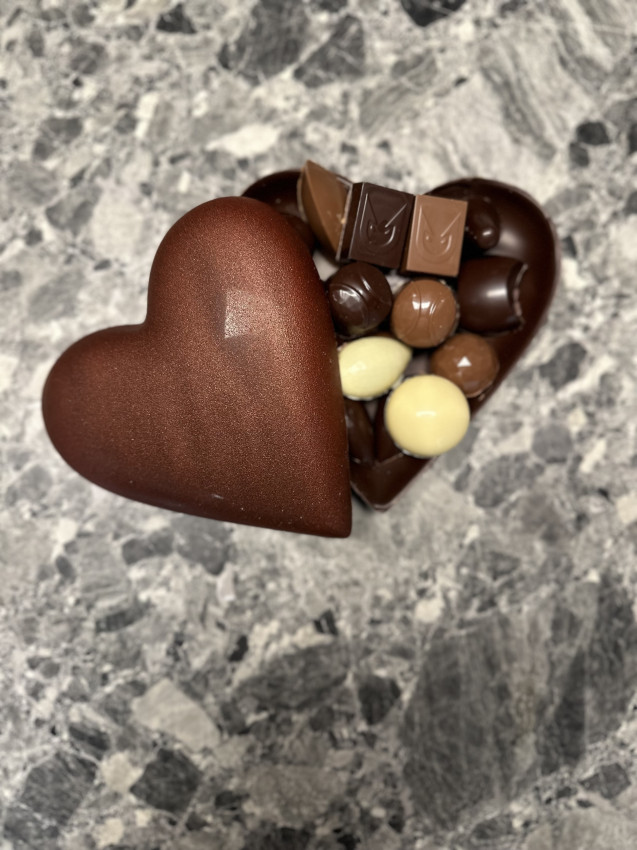 Valentijn hart met chocolade Valentijn hart met chocolade