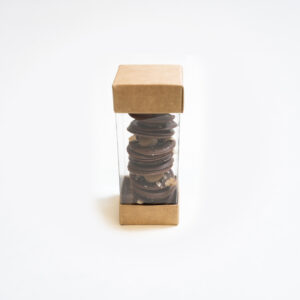 Macaron melkchocolade met hazelnootcrunch doos