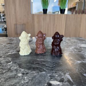 Zwaai sint - 90mm - witte chocolade